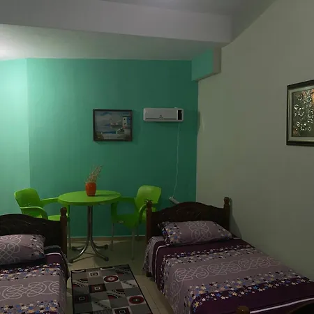 Charming Lakeside Διαμέρισμα