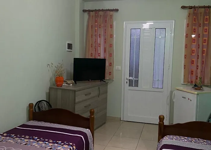 Διαμέρισμα Charming Lakeside *